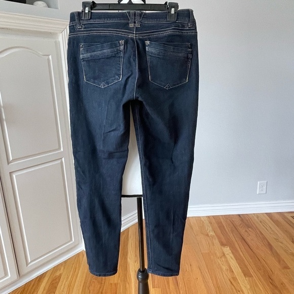 Democracy AB Technology jeans in a size 6 - Picture 14 of 16